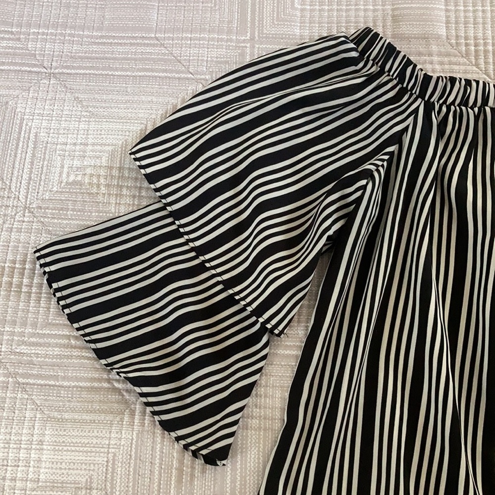 Stripped off the shoulder top - Picture 2 of 3